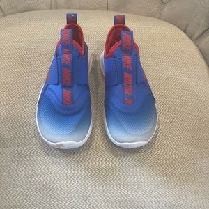 Nike Flex Runner Sneakers in MINT condition